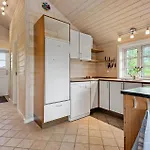 2 Bedroom Cozy In