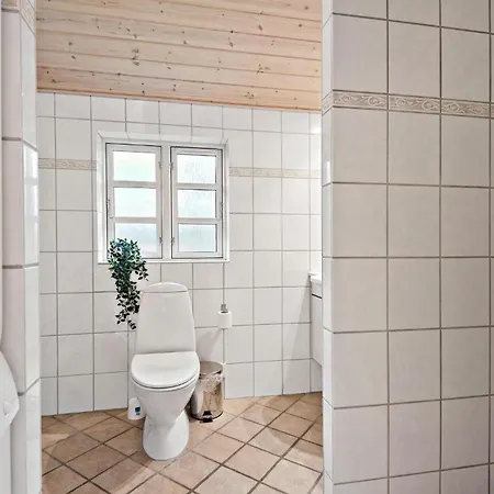 Holiday home 2 Bedroom Cozy In Hovborg
