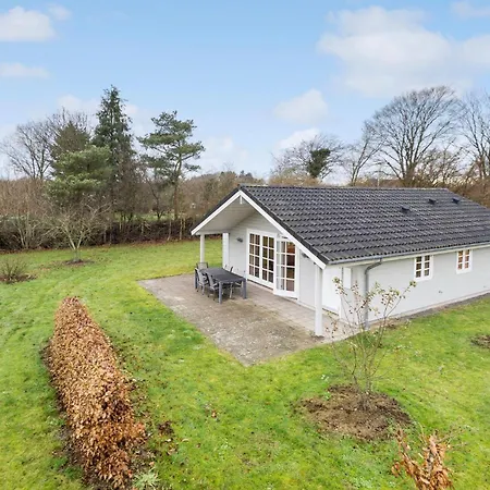 2 Bedroom Cozy In * Hovborg