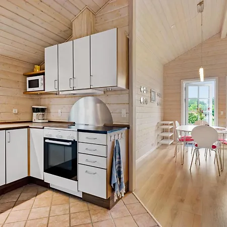 2 Bedroom Cozy In Feriehus