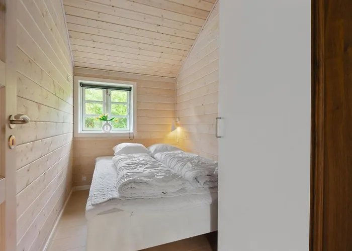 Semesterbostad 2 Bedroom Cozy In Hovborg