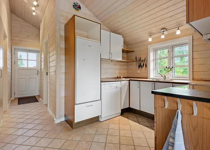 2 Bedroom Cozy In