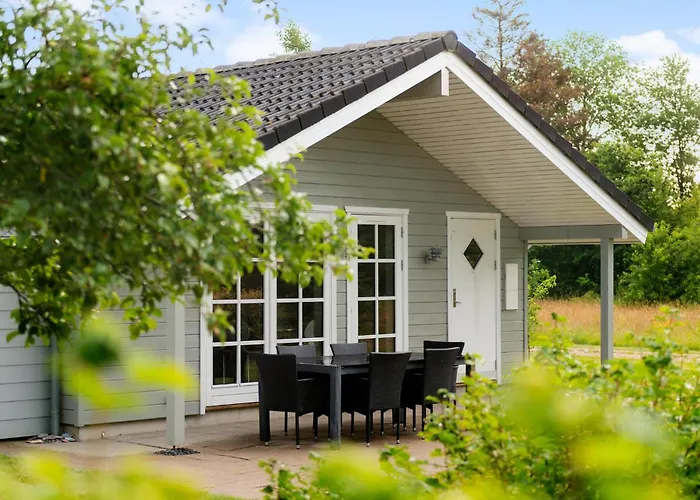 2 Bedroom Cozy In Semesterbostad