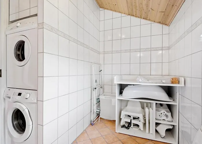 Semesterbostad 2 Bedroom Cozy In *