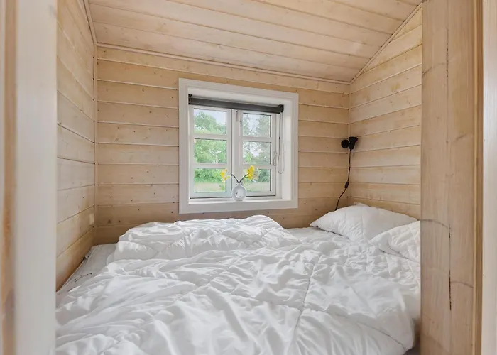 Semesterbostad 2 Bedroom Cozy In Hovborg