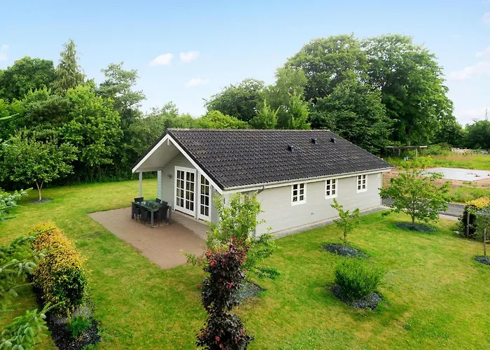 Semesterbostad 2 Bedroom Cozy In *